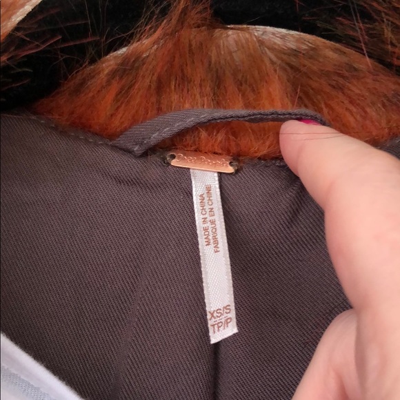 FREE PEOPLE faux fur vest - Picture 3 of 4